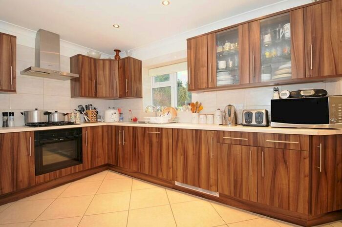 3 Bedroom Semi-Detached House To Rent In Morecambe Gardens, Stanmore, HA7