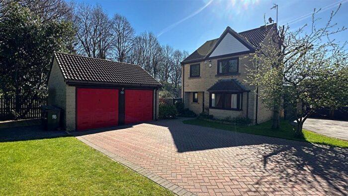 4 Bedroom Detached House To Rent In Badgers Way, Poplars Park, Bradford, BD2