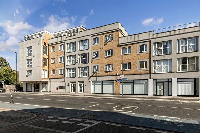 2 Bedroom Flat To Rent In High Street, Colliers Wood, SW19