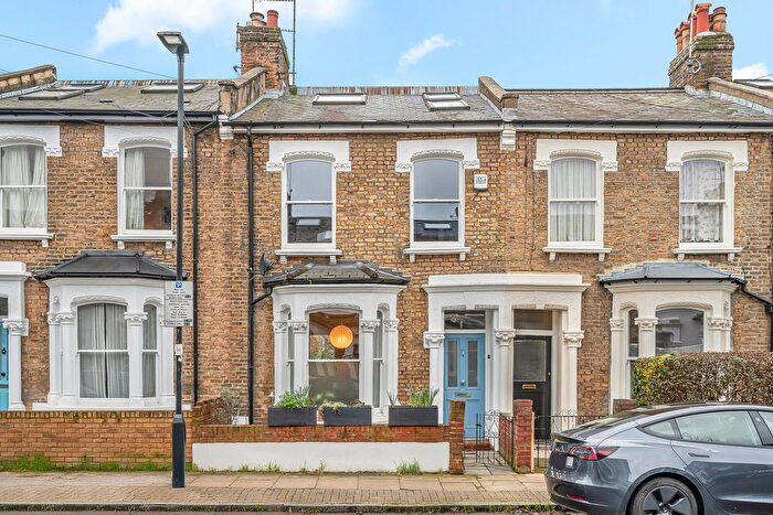 4 Bedroom Terraced House For Sale In Elfort Road, London, N5