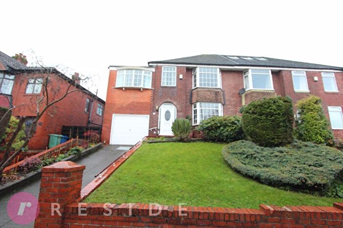 4 Bedroom Semi-Detached House For Sale In Heywood Old Road, Middleton, Manchester, M24