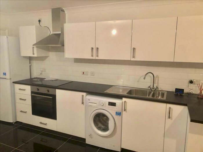 2 Bedroom Apartment To Rent In Flat, To High Street, Gillingham, ME7