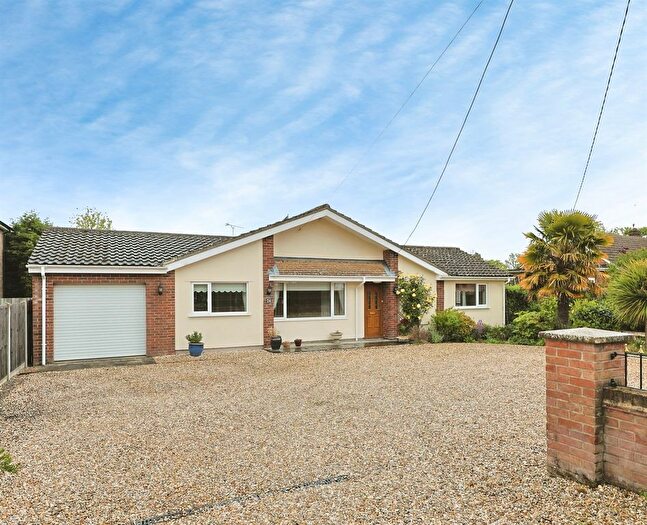 3 Bedroom Detached Bungalow For Sale In Swaffham Road, Watton, Thetford, IP25