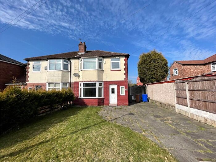 3 Bedroom Semi-Detached House To Rent In Hawthorn Drive, Salford, Greater Manchester, M6