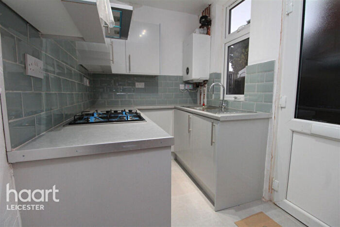 3 Bedroom Semi Detached House To Rent In Barbara Road, Leicester, LE3