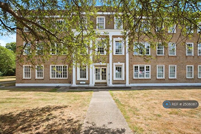 2 Bedroom Flat To Rent In Parkside Vanbrugh Fields, London, SE3