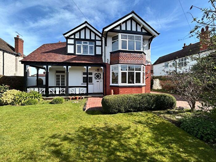 4 Bedroom Detached House For Sale In Kenelm Road, Rhos On Sea, LL28
