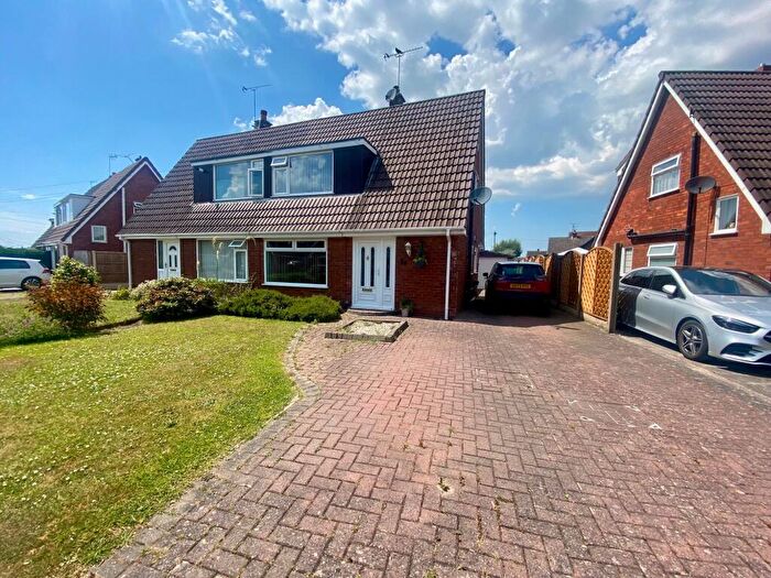 3 Bedroom Semi-Detached House To Rent In St. James Avenue, CH2