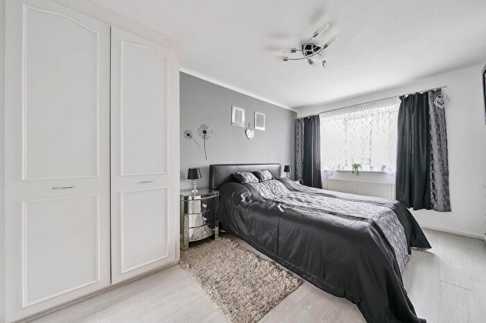 4 Bedroom Detached House For Sale In Sunningdale Gardens, North Bersted, Bognor Regis, PO22