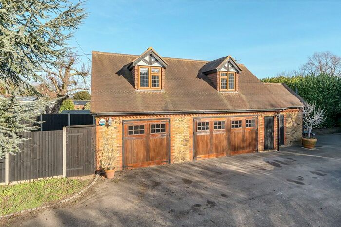 2 Bedroom Detached House To Rent In Wrotham Road, South Street, Meopham, Gravesend, DA13