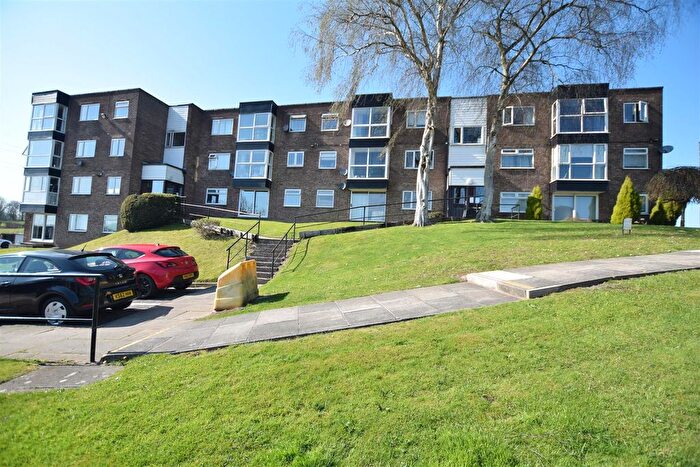 2 Bedroom Flat To Rent In Heywood Court, Manchester, M24