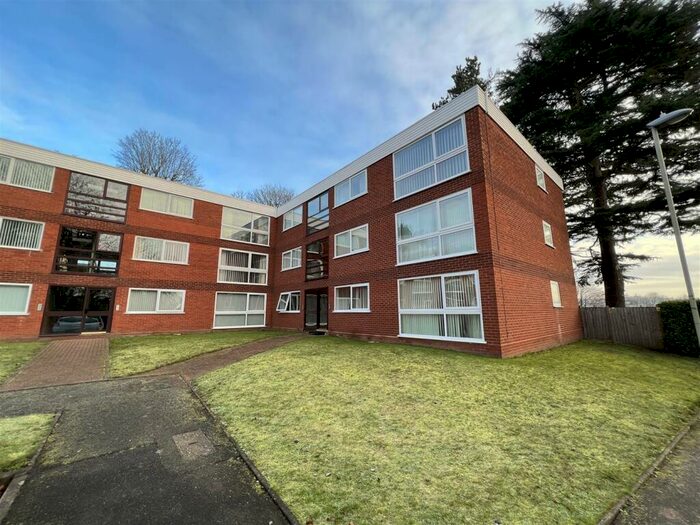 2 Bedroom Apartment To Rent In Flat, Ingatestone Drive, Stourbridge, West Midlands, DY8