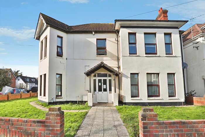 1 Bedroom Flat For Sale In Gordon Road, Bournemouth, Dorset, BH1