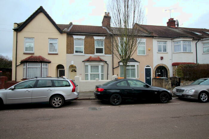 4 Bedroom Terraced House To Rent In St. James Road, Stratford, E15