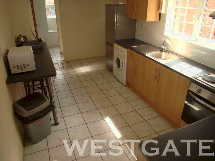 4 Bedroom Terraced House To Rent In Blenheim Road, Reading, RG1