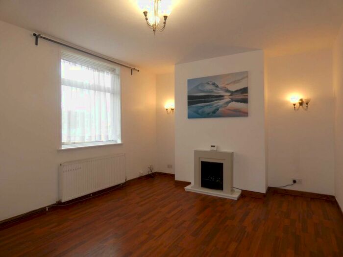 3 Bedroom End Of Terrace House To Rent In Broad Oak Road, St Helens, WA9