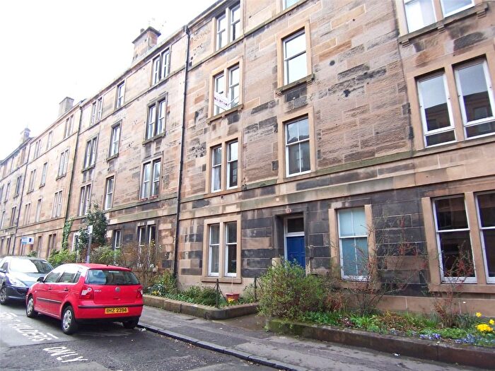 3 Bedroom Flat To Rent In Livingstone Place, Edinburgh, EH9