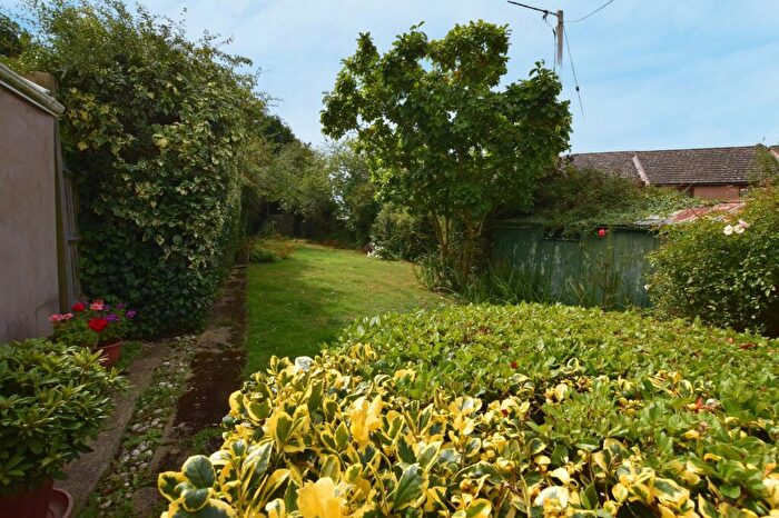3 Bedroom Detached House For Sale In Bicester Road, Kidlington, OX5