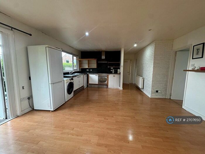 3 Bedroom Flat To Rent In Main Street, Whissendine, LE15