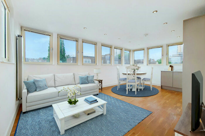 2 Bedroom Flat To Rent In Hanover House, Orchard Road, Plumstead, London, SE18