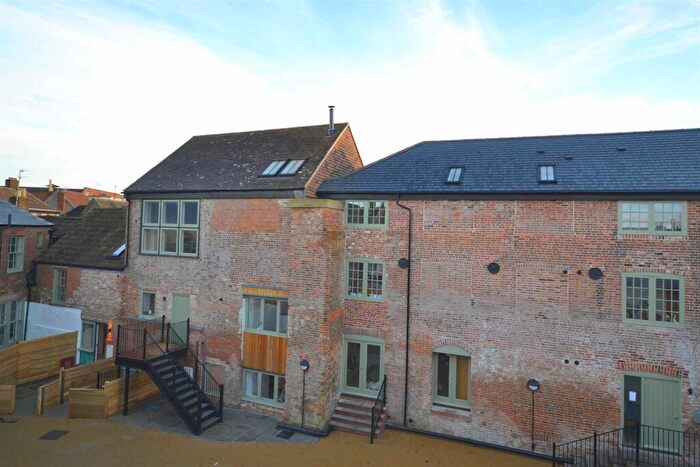 2 Bedroom Flat To Rent In Northgate Street, Devizes, SN10