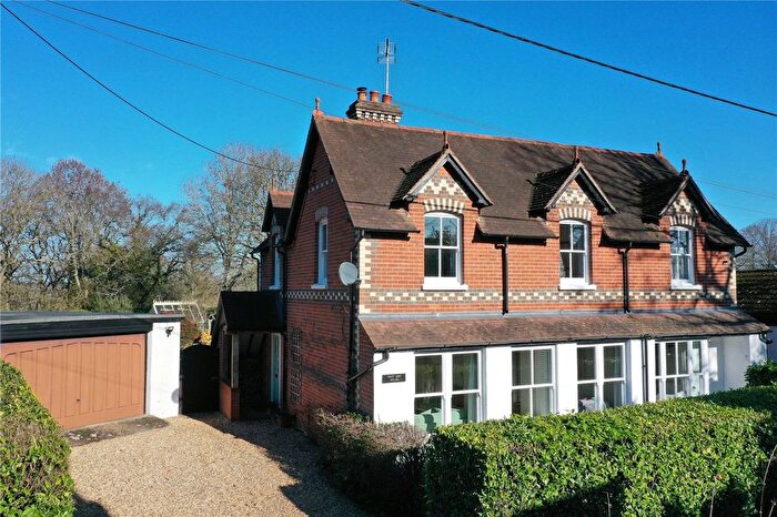 4 Bedroom Detached House For Sale In Tutts Clump, Reading, Berkshire, RG7