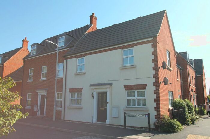 2 Bedroom Maisonette To Rent In Abrahams Close, Bedford MK40