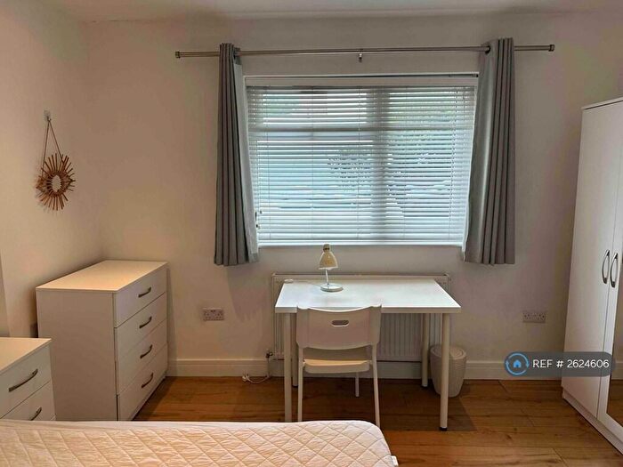 5 Bedroom Semi-Detached House To Rent In London Road, Oxford, OX3