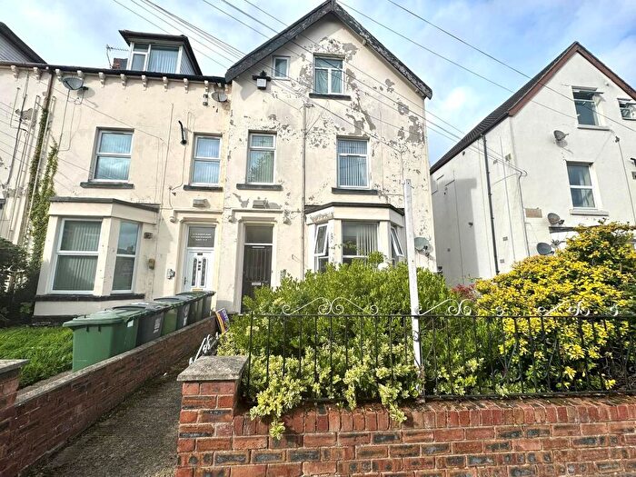 2 Bedroom Apartment To Rent In Ash Tree Apartments, CH44