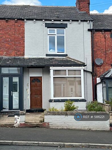 2 Bedroom Terraced House To Rent In Springfield Mount, Leeds, LS18