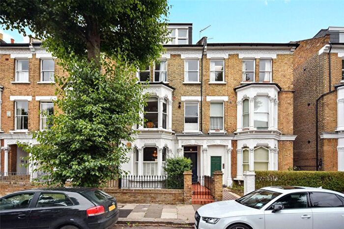 1 Bedroom Flat To Rent In Cromwell Grove, Brook Green, London, W6