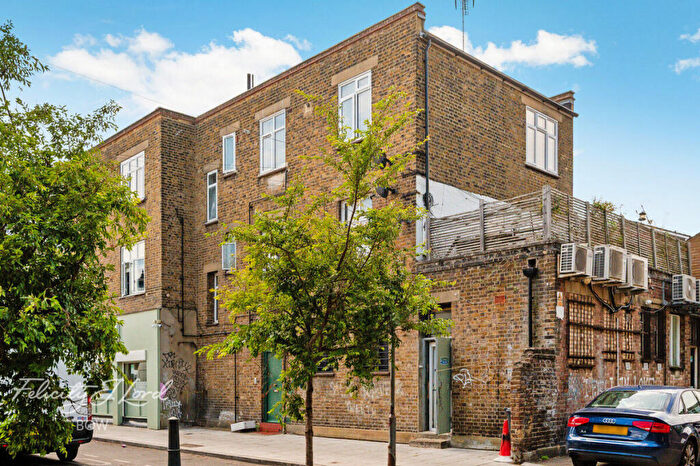 2 Bedroom Flat For Sale In Libra Road, Bow, E3