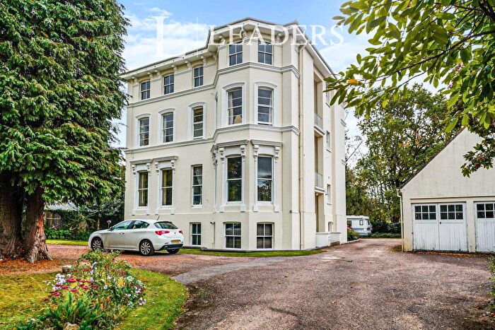 2 Bedroom Apartment To Rent In Battledown Approach, Chelt, GL52