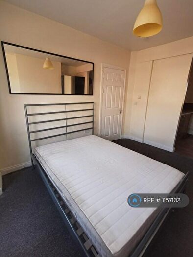 1 Bedroom Flat To Rent In County Rd, Swindon, SN1