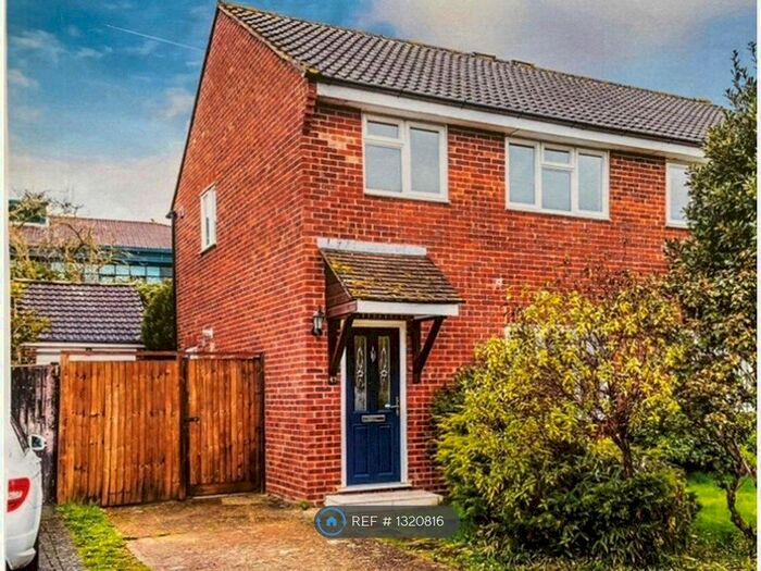 3 Bedroom Semi-Detached House To Rent In Tudor Walk, Leatherhead, KT22