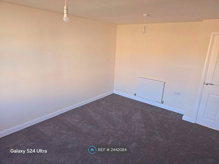 3 Bedroom Semi-Detached House To Rent In Sheerness Way, Hampton Beach, Peterborough, PE7