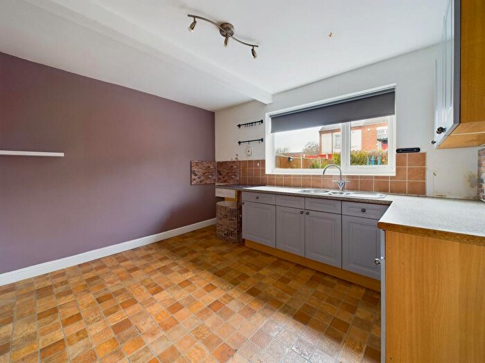 3 Bedroom End Of Terrace House For Sale In Dale Avenue, Carlton, Nottingham, NG4