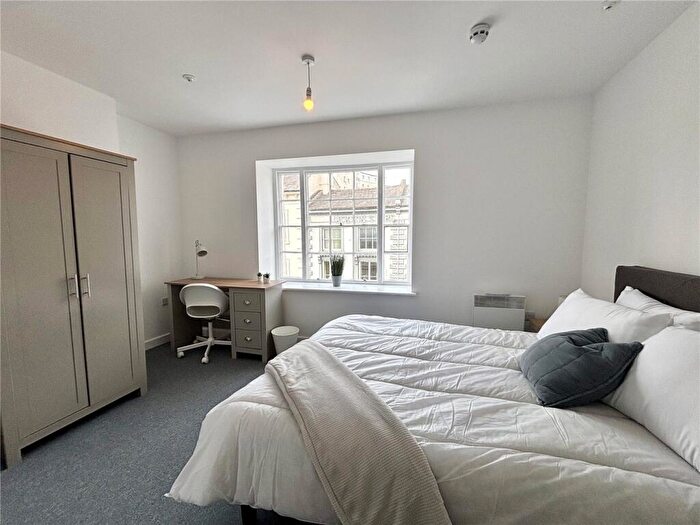 Studio To Rent In Bridge Street, Northampton, Northamptonshire, NN1