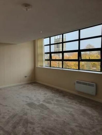 2 Bedroom Flat To Rent In Wharncliffe Road, Ilkeston DE7