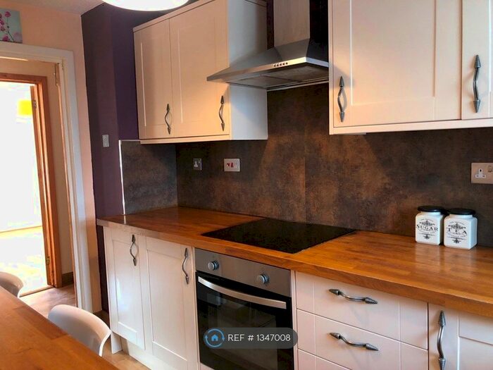 2 Bedroom Flat To Rent In Denmilne Street, Glasgow, G34