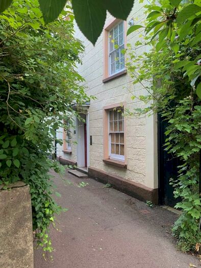 2 Bedroom Flat To Rent In Worcester Street, Monmouth, NP25