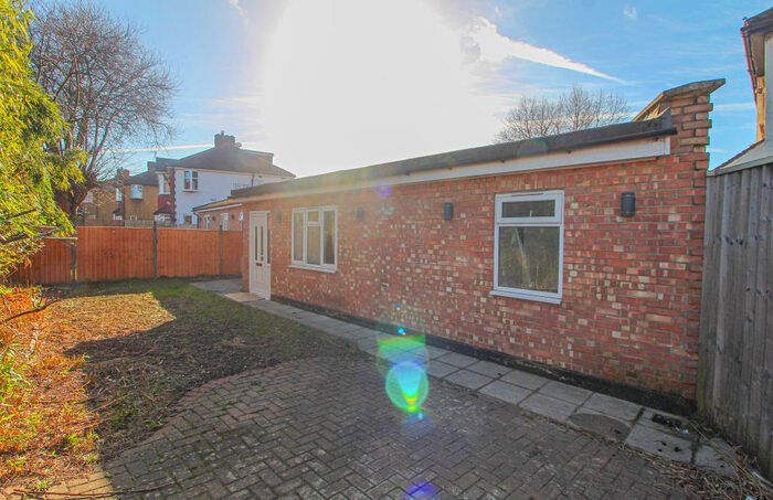 2 Bedroom Semi-Detached Bungalow To Rent In Warren Drive South, Surbiton, KT5