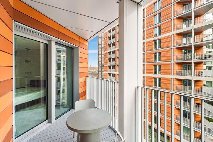 1 Bedroom Apartment To Rent In Nine Elms Lane, London, SW11