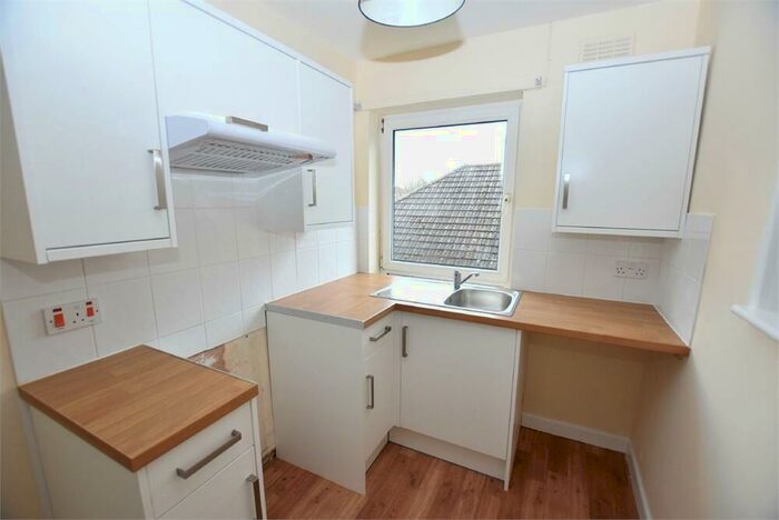 2 Bedroom Flat To Rent In West Town Road, Backwell, Bristol, BS48