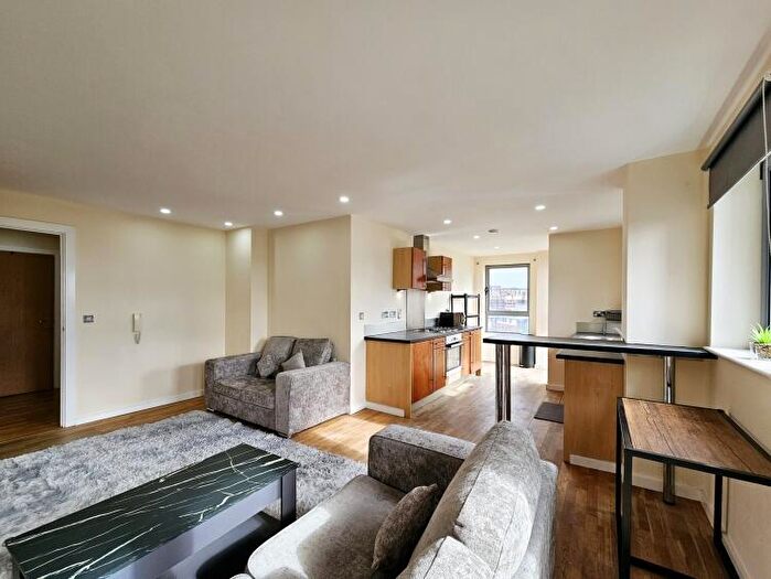 2 Bedroom Apartment To Rent In Faroe City Island Gotts Road Leeds, LS12