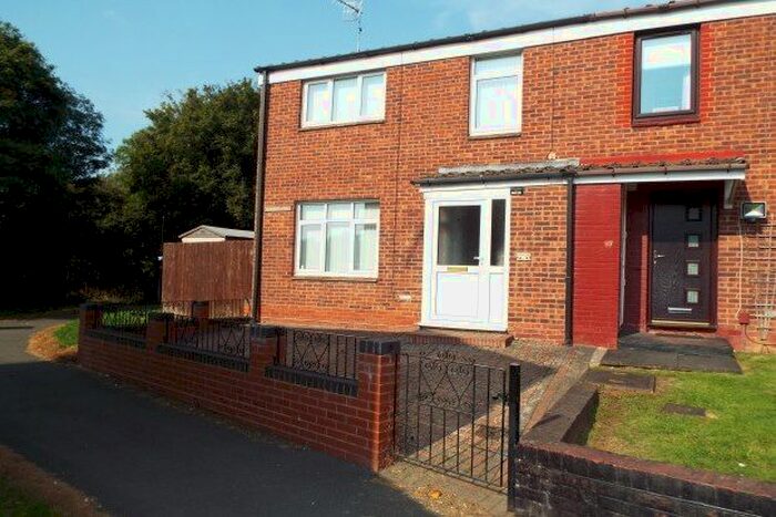 3 Bedroom Property To Rent In Treville Close, Redditch B98