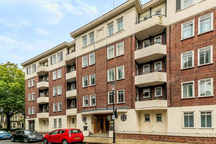 Studio To Rent In Norland Square, Holland Park, London, W11