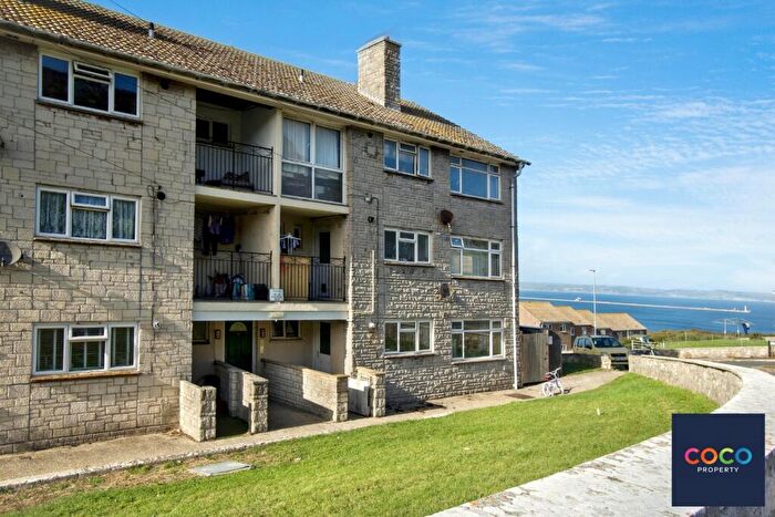 2 Bedroom Flat For Sale In East Weare Road, Portland, Dorset, DT5