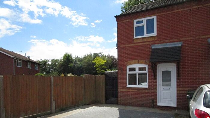 2 Bedroom Semi-Detached House To Rent In Clipstone Gardens, Wigston, LE18