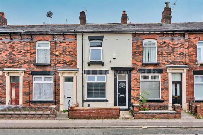 2 Bedroom Property To Rent In Beatrice Road, Bolton, BL1